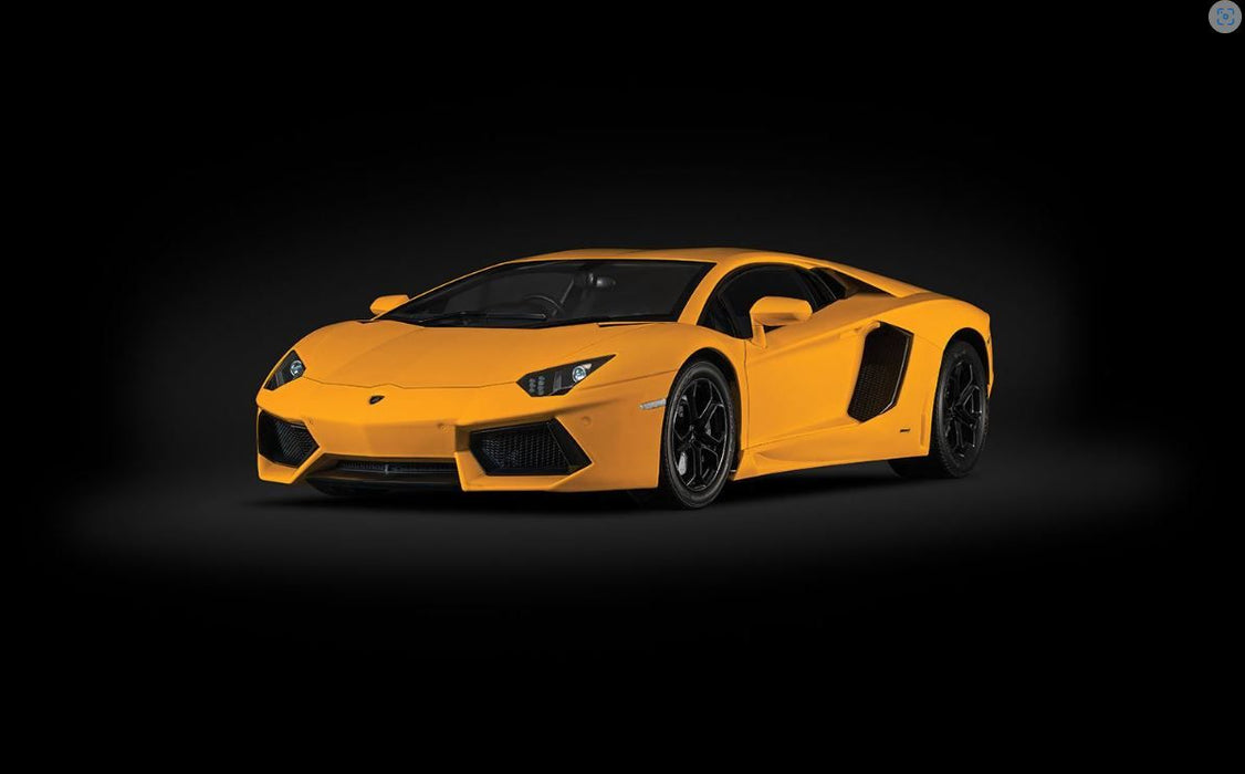 Pocher Lamborghini Aventador LP 700-4 Giallo Orion