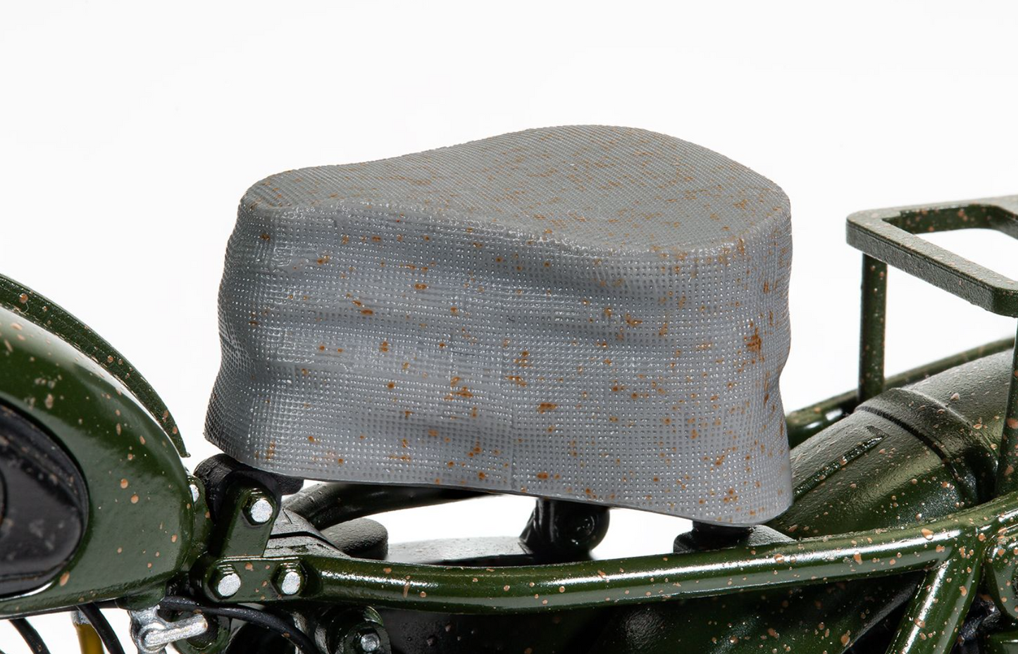 The Great Escape Triumph TR6 Trophy Motorcycle (Weathered) - 1:12 Scale - CC08501